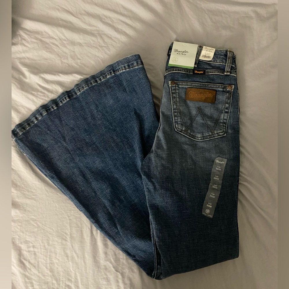 NWT Wrangler Women's Retro Flare Jeans HIGH RISE 26x34 Bell Bottom